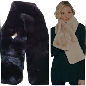 Black Cozy Faux Fur Pull-Through Scarf NWOT Winter QVC Black •Sold Out On-line•